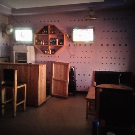 Kicec Bar And Guest House Airport Darüsselam Dış mekan fotoğraf